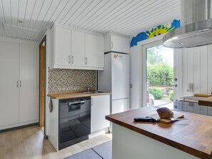 Køleskab, mikrobølgeovn, ovn, opvaskemaskine