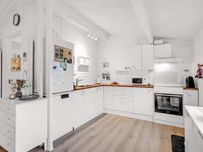 Køleskab, mikrobølgeovn, ovn, opvaskemaskine