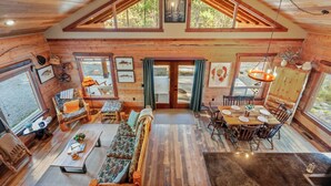 Dining - Frontier Cabin, 7 min to Glacier, Fire Pit (Coram)