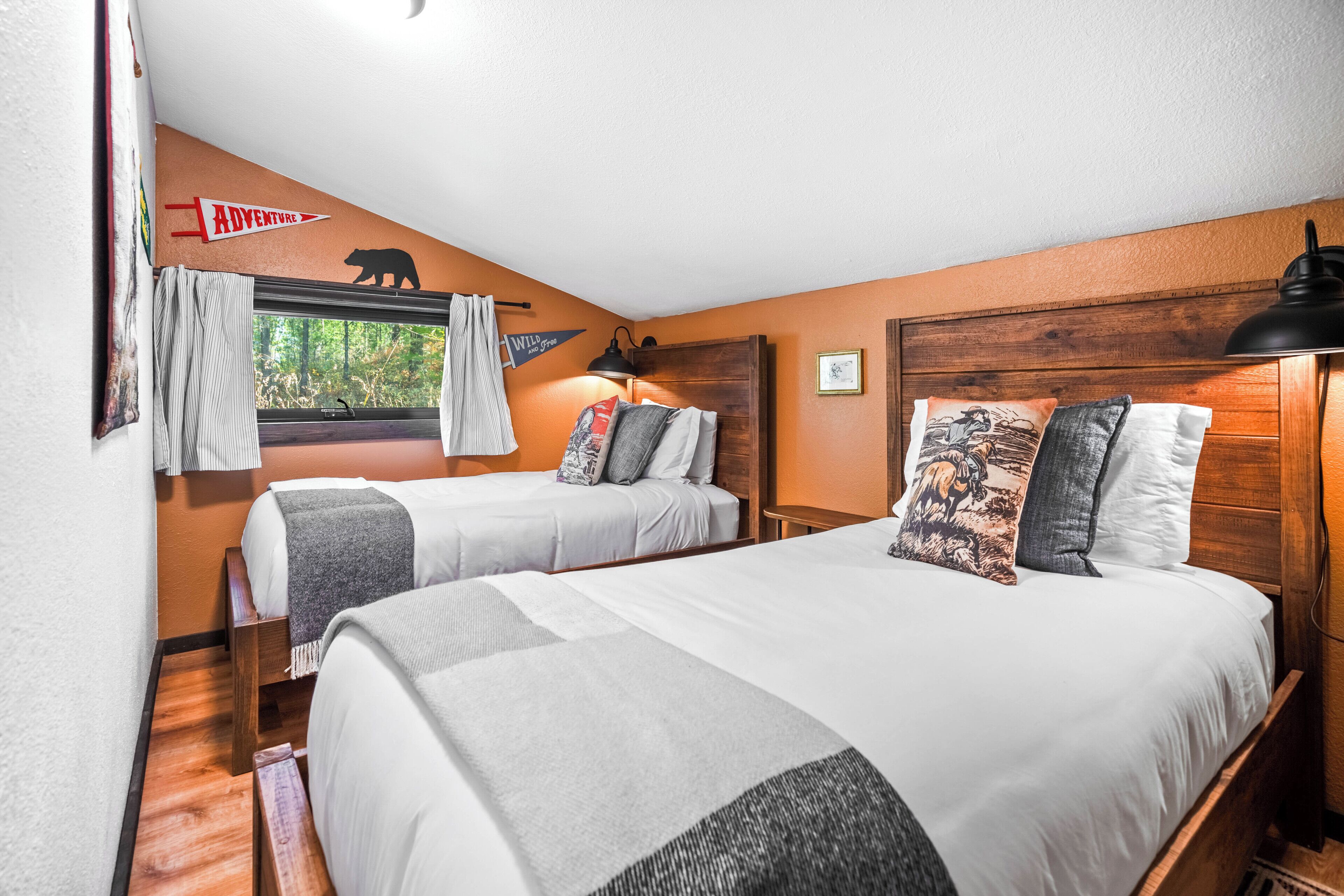 2 slaapkamers, reisbedje, gratis wifi, beddengoed