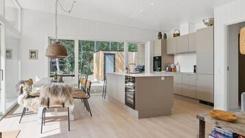 Réfrigérateur, micro-ondes, four, lave-vaisselle