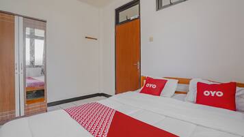 Suite Deluks | Meja kerja, Wi-Fi gratis, dan seprai linen