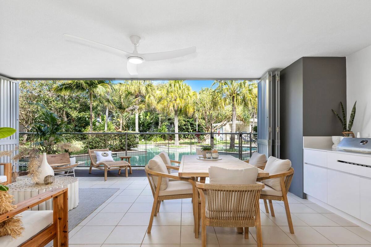 Apartemen Deluks, 3 kamar tidur, pemandangan laguna, di pinggir kolam renang | Teras/patio