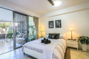Deluxe Apartment, 1 Bedroom, Terrace, Pool View
