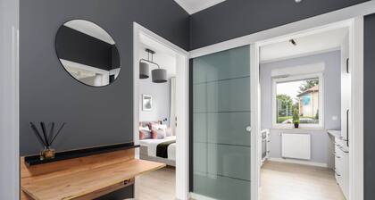 WoĆkowyska 26 | Spacious Apartment | Bathtub