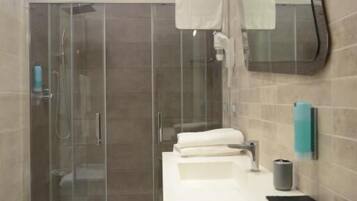 Chambre Double Deluxe | Salle de bain