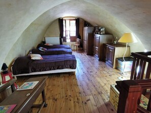 2 habitaciones y ropa de cama