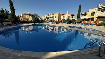 House | Pool