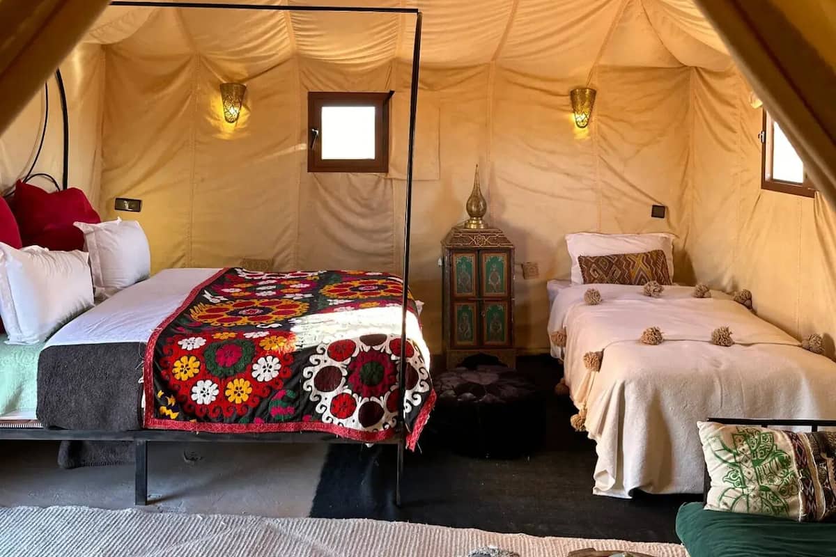 Luxe tent | 2 slaapkamers, individueel gedecoreerd, individueel gemeubileerd