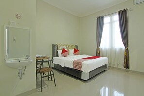 Kamar Double Deluks | Ruang kerja ramah laptop, Wi-Fi gratis, dan seprai linen