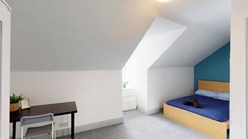 4 bedrooms, iron/ironing board, free WiFi, bed sheets