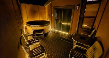 Ocean Cabin 1 with Private Jacuzzi