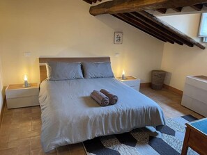 2 chambres, fer et planche à repasser, Wi-Fi, literie fournie