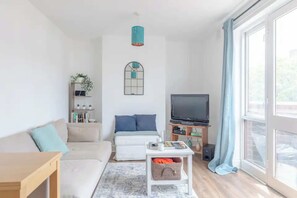 Basic Apartment, 1 King Bed | Living area | TV - Bright & Calming 1BD Flat - Islington (London)