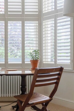 Basic-Apartment, 1 King-Bett | Speisen