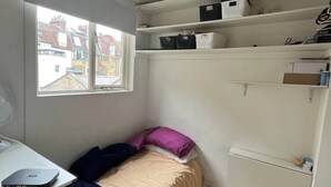 Unclassified image, 3 of 10, button - Cosy 1BD Studio Flat - Hampstead (London)