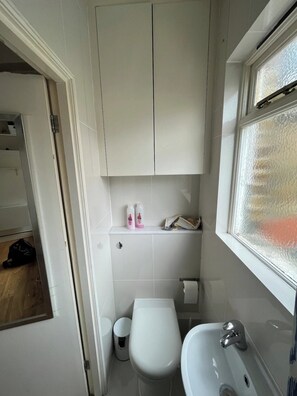 Bathroom - Cosy 1BD Studio Flat - Hampstead (London)