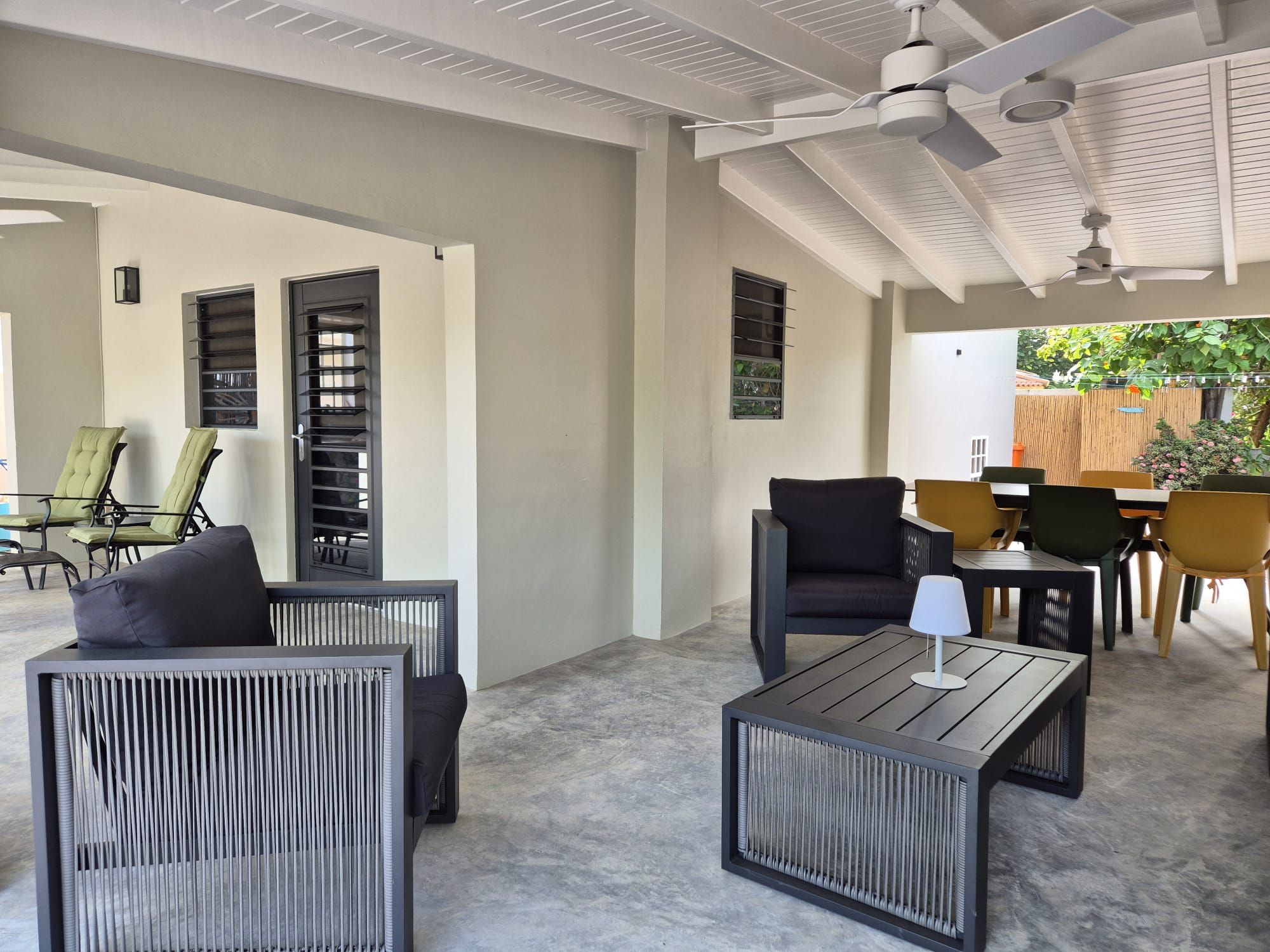 Outdoor dining