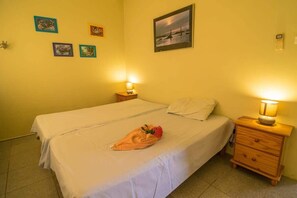 2 bedrooms, WiFi, bed sheets - 28 Casa Kokolichi by Bonaire Paradise (Kralendijk)