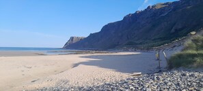 Beach - Remarkable 1-bed Cabin in Co Donegal (Malin)