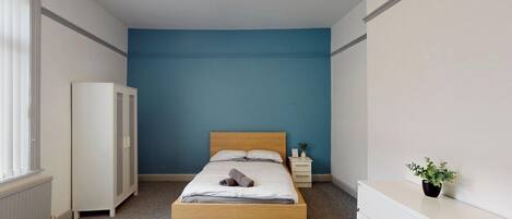 4 bedrooms, free WiFi, bed sheets