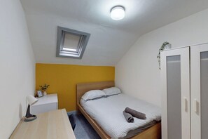 4 bedrooms, free WiFi, bed sheets