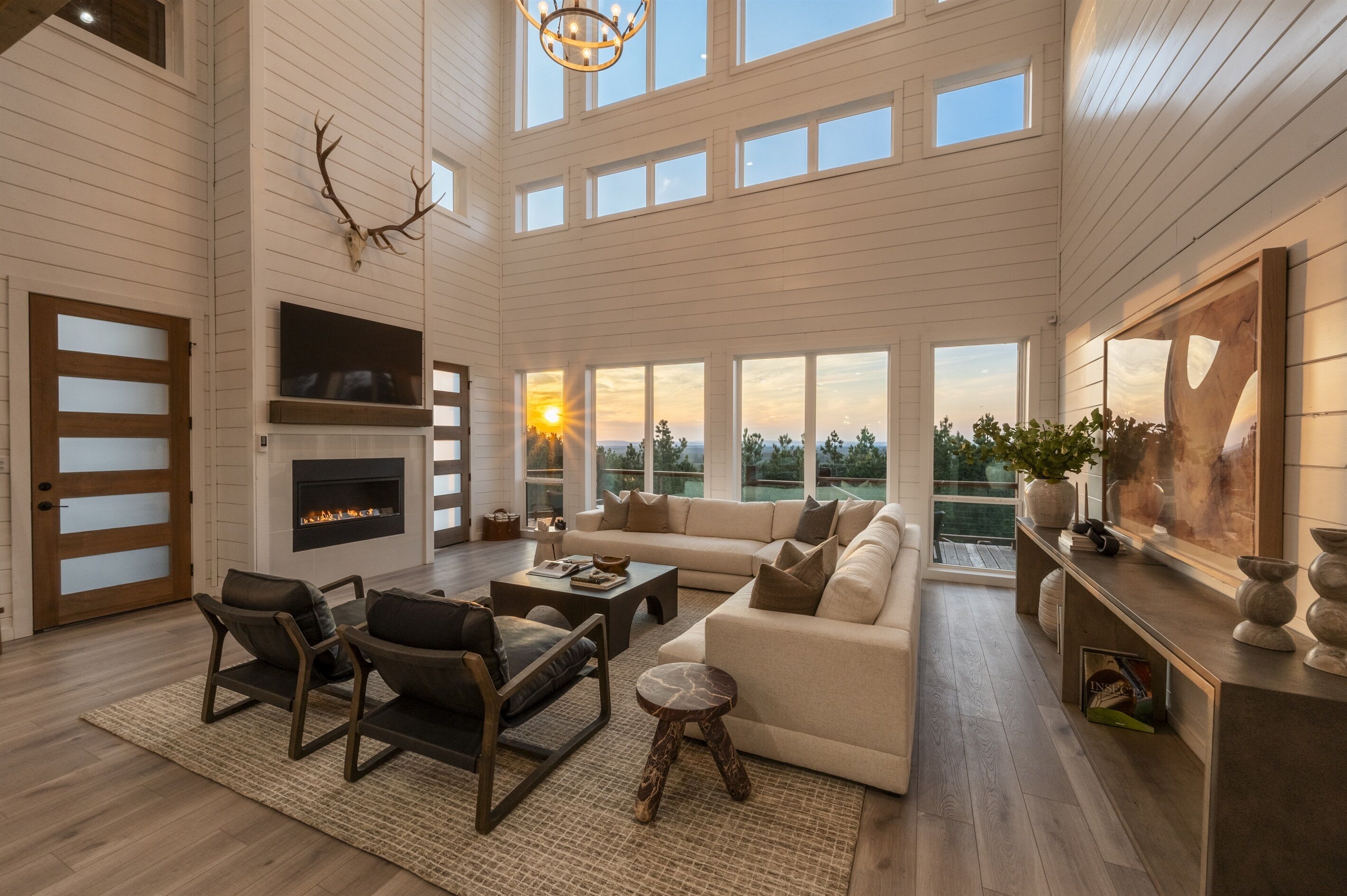 スマートテレビ、暖炉、テレビゲーム、書庫