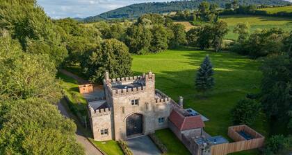 Lower Lodge Gatehouse at Kentchurch - Pet Friendly