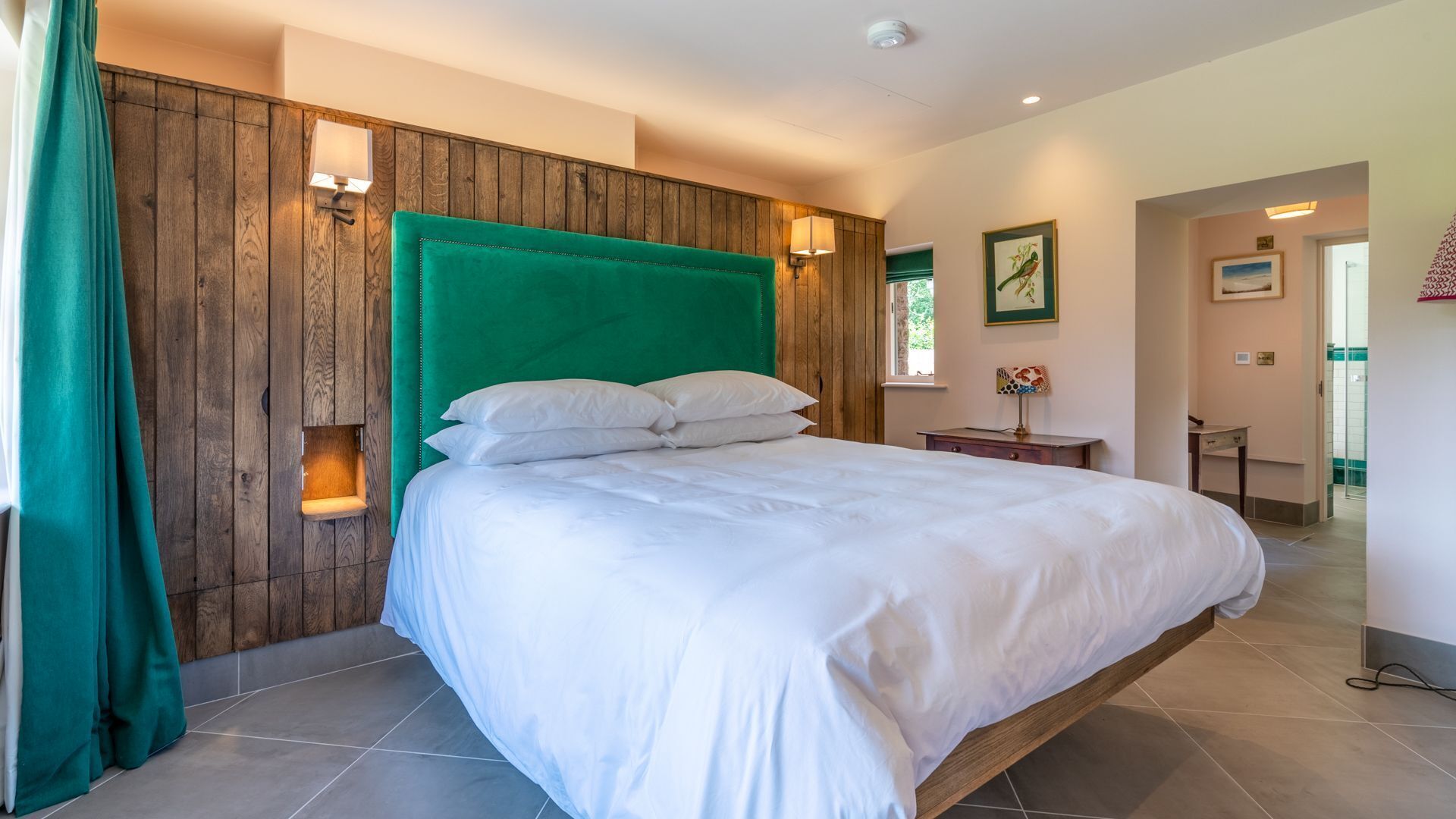 3 chambres, fer et planche à repasser, lit parapluie, Wi-Fi gratuit