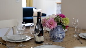 Dining - Woodland Cottage - Temple Guiting, Dog Friendly (Temple Guiting)