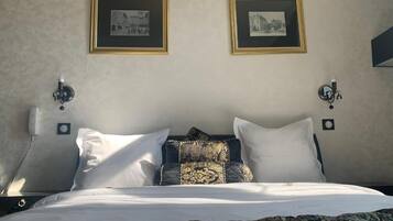 Chambre double avec terrasse | Coffres-forts dans les chambres, bureau, chambres insonorisées