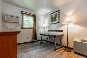 Interior - Suite 302 - Updated 1BR Apartment on First Floor (Rapid City)
