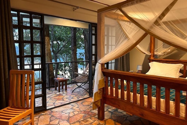 2 soverom, skrivebord, wi-fi og sengetøy