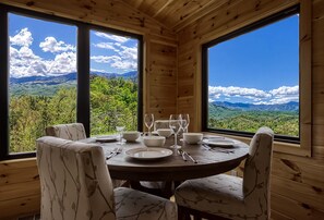 Dining - Grand Vista View- Breathtaking Views, FREE tickets each paid day, Hot Tub, WIFI! (Sevierville)