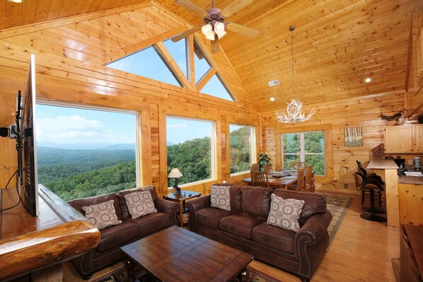 Televisión, chimenea, videojuegos y futbolito