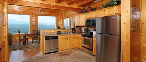 ثلاجة، ميكروويف، فرن، موقد طهي مسطح