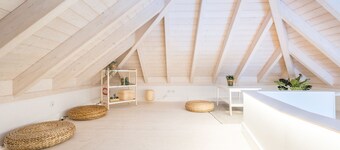 Suits Boutique Ala - Studio mezanino by HD