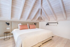 Ferros/tábuas de passar roupa, Wi-Fi de cortesia, roupa de cama