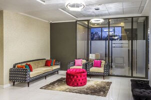 Sala de estar en el lobby