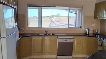 Fridge, microwave, oven