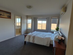 5 bedrooms, iron/ironing board, WiFi, bed sheets