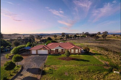 Country Paradise Estate Only 10 km From Canberra Border and 30 Mins to CBD