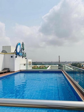Deluxe Apartment, City View | Private pool - Oasis paradise (Accra)