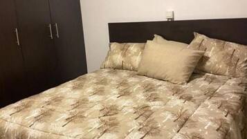 Deluxe Apartment, City View | 1 bedroom, individually furnished, laptop workspace, free WiFi