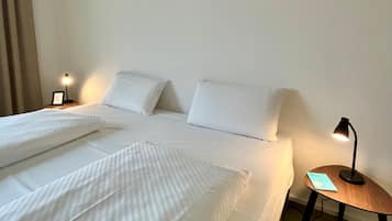 客房内保险箱、办公桌、熨斗/熨衣板、免费 WiFi
