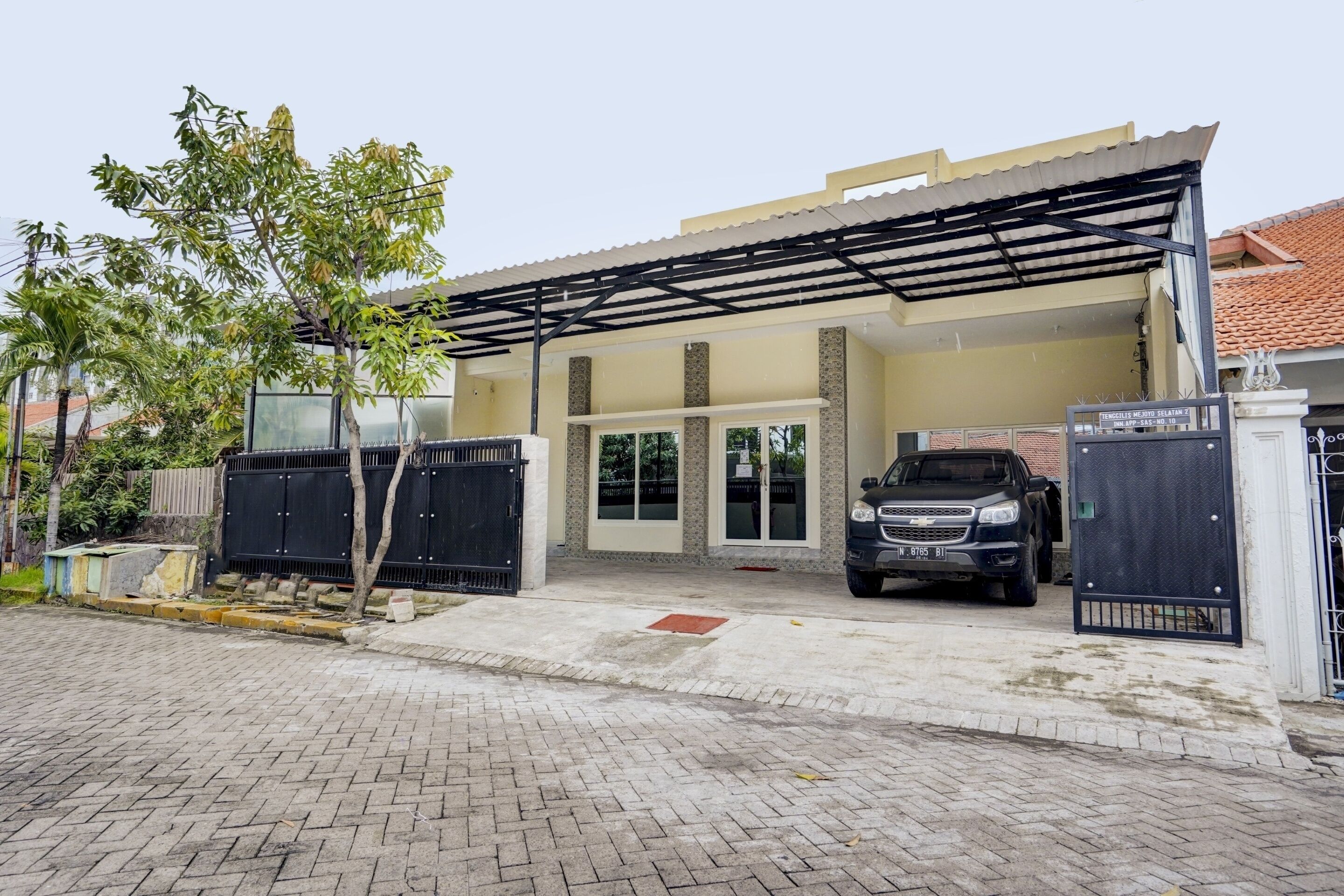 Bagian depan properti