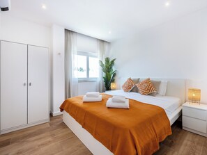 2 bedrooms, WiFi, bed sheets