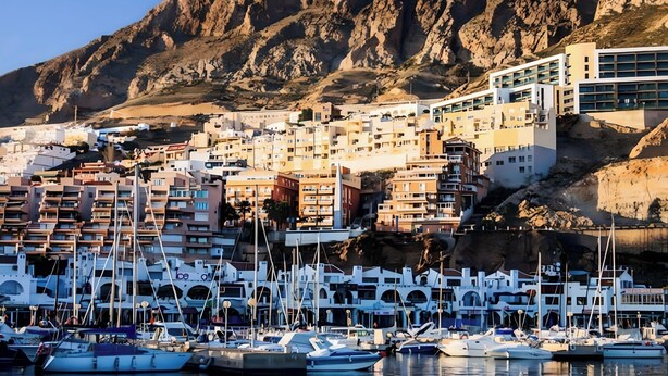 Marina/club náutico
