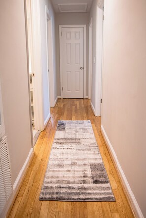 Interior - Cozy Brick Ranch Home owned and operated by an Army Soldier!!! (Columbus)