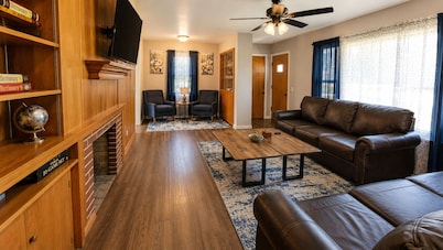 Private Hot Tub + Fire Pit | 4BR/2Bth Ranch | 10 Min to Historic Ste. Genevieve by Timber Oaks Vacation Rentals